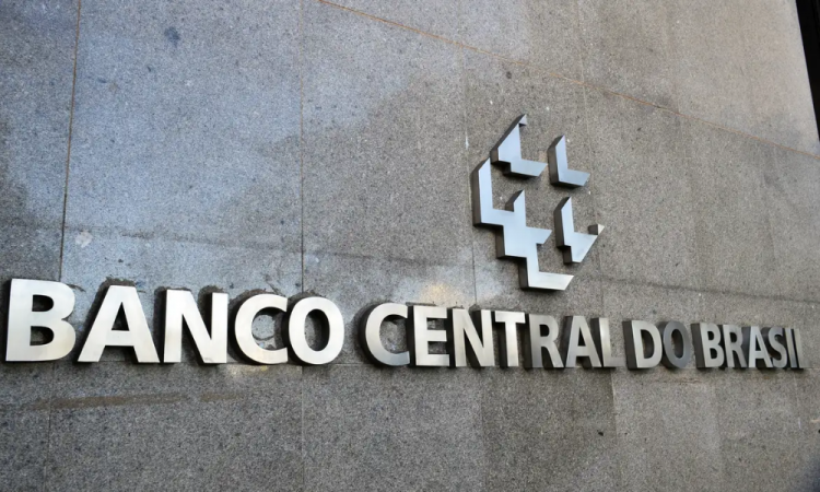 BC decreta liquidação do Banco Pleno; dono é investigado no caso Master